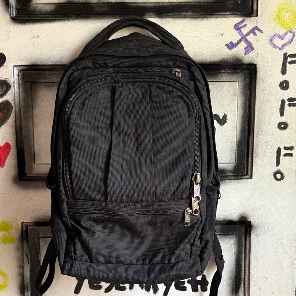 Sleek Black Men's Backpack